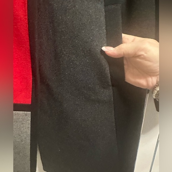 Novelties by AGJ size 16 Black , Grey and Red Colorblock Coat - Picture 4 of 8